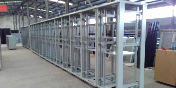 42u標(biāo)準(zhǔn)機(jī)柜尺寸_42u網(wǎng)絡(luò)機(jī)柜尺寸_42u網(wǎng)絡(luò)機(jī)柜價格