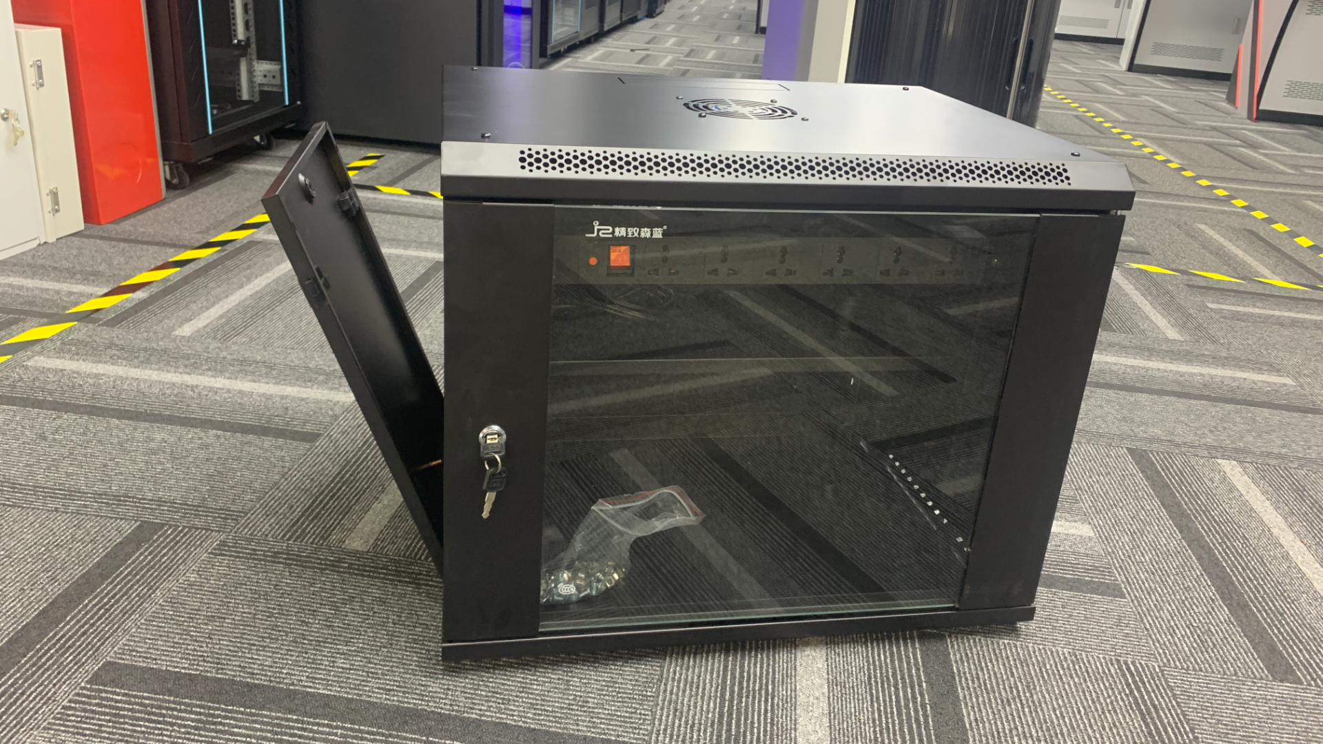 6U掛墻柜-深圳網絡機柜廠家介紹6U掛墻機柜尺寸