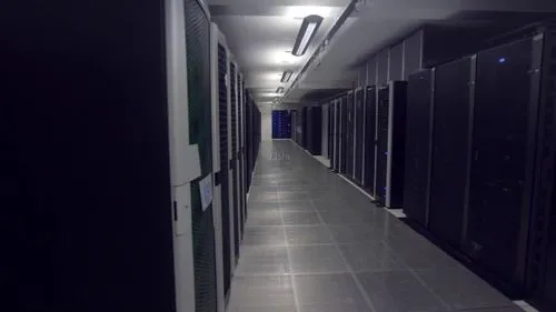 在弱電工程施工中，如何正確的安裝機(jī)柜及相關(guān)產(chǎn)品？