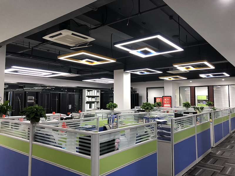 網(wǎng)絡(luò)機(jī)柜